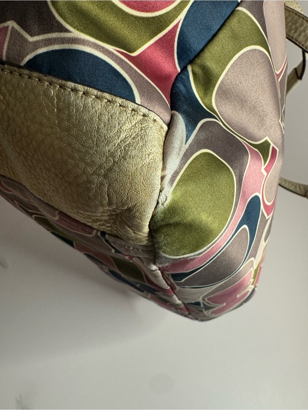 #300 Coach Signature Gallery Scarf Sateen Shoulder Tote Bag - Picture 10 of 15
